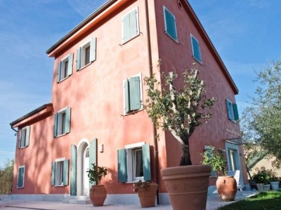 In the town of Fermo for sale independent villa in Le Marche_1