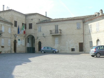 Properties for Sale_Townhouses to restore_Il Palazzetto sulla Piazza in Le Marche_1