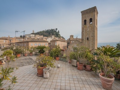 Properties for Sale_Townhouses to restore_APARTMENT IN THE HISTORIC CENTER OF FERMO WITH TERRACES in Le Marche_1