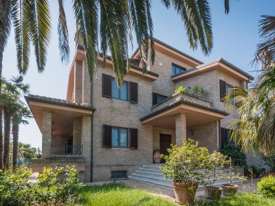 Properties for Sale_Villas_PRESTIGIOUS VILLA WITH GARDEN FOR SALE IN FERMO IN THE MARCHE , For sale exclusive property in the Marches in Italy , Prestigious seafront property for sale in the Marche region of Fermo, Italy in Le Marche_1