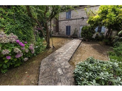 Properties for Sale_Townhouses_APARTMENT WITH GARDEN IN THE HISTORIC CENTER OF FERMO in the Marches in Italy in Le Marche_1